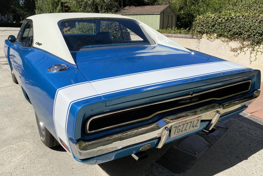 1970_Dodge_Charger_rear_view_RESIZED_4.jpg