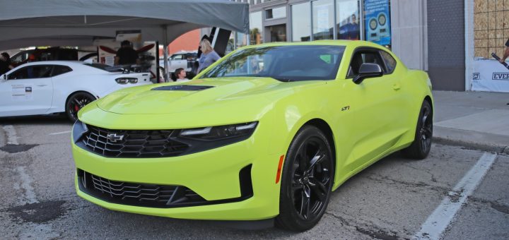 2020-Chevrolet-Camaro-LT1-Coupe-Exterior-at-2019-Woodward-Dream-Cruise-008-720x340.jpg