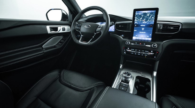 2020-Ford-Explorer-ST-Interior.jpg