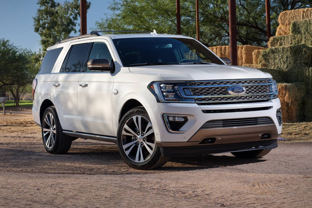 2020_ford_expedition_4dr-suv_king-ranch_fq_oem_1_1600.jpg