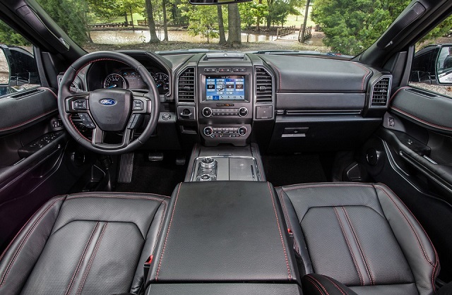 2021-Ford-Expedition-interior.jpg